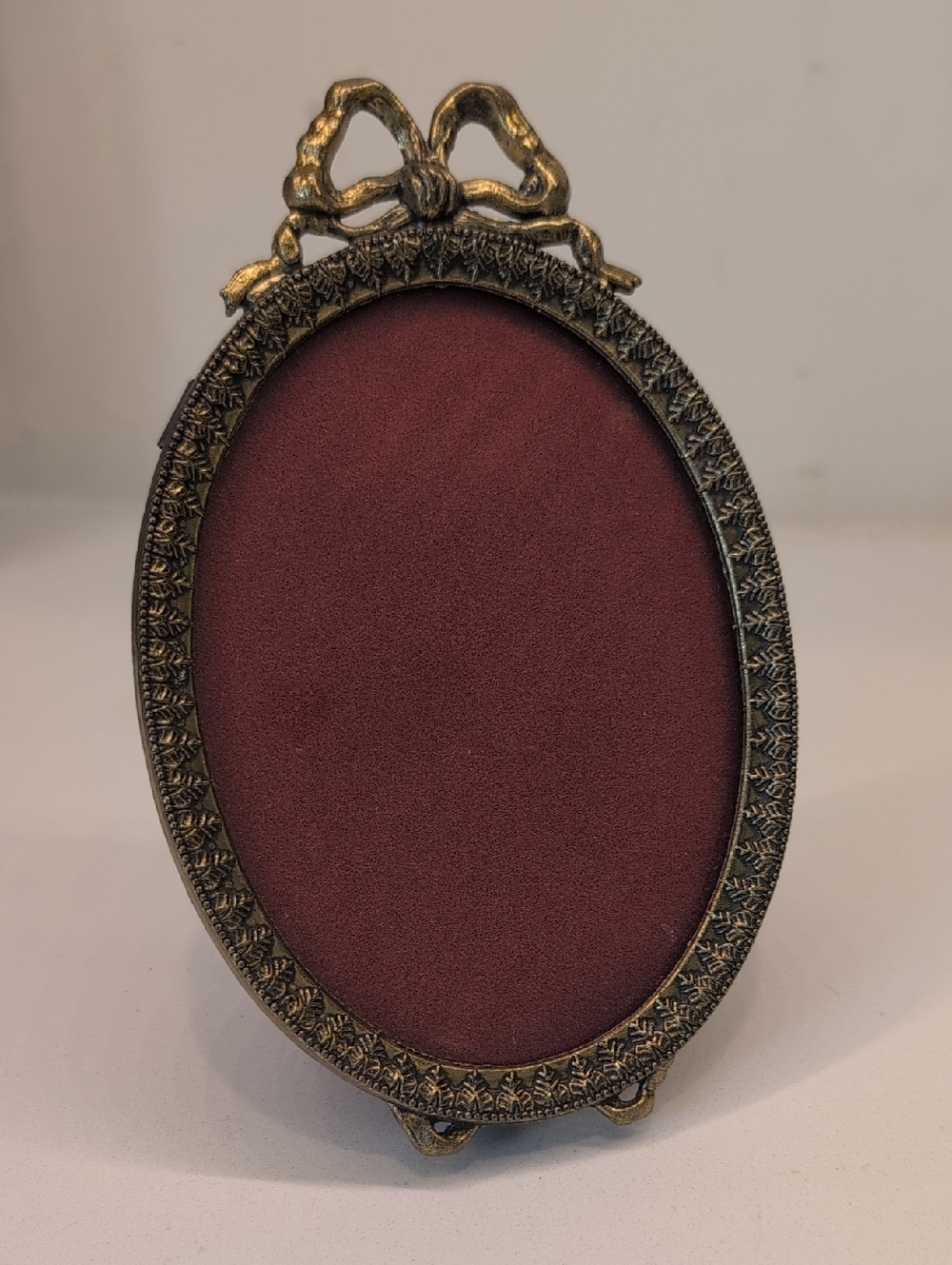 Vintage Italian Oval Picture Frame Ribbon Bow Ornate Brass Metal Made in Italy